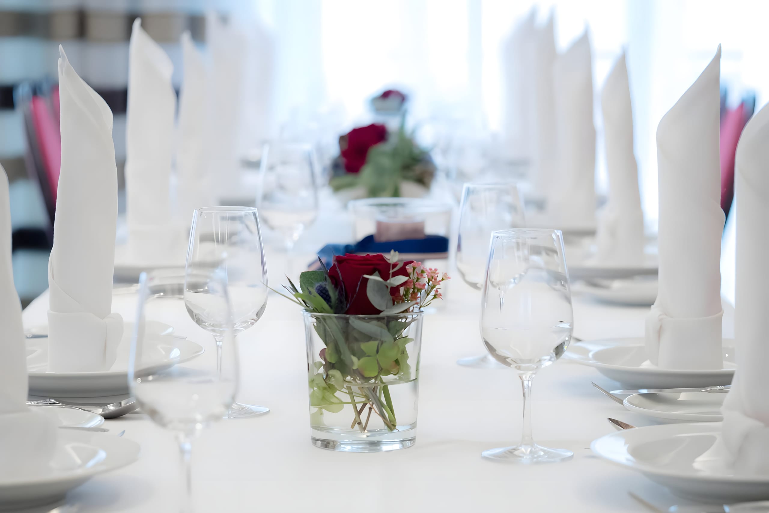 Service bei einem Hochzeitsempfang